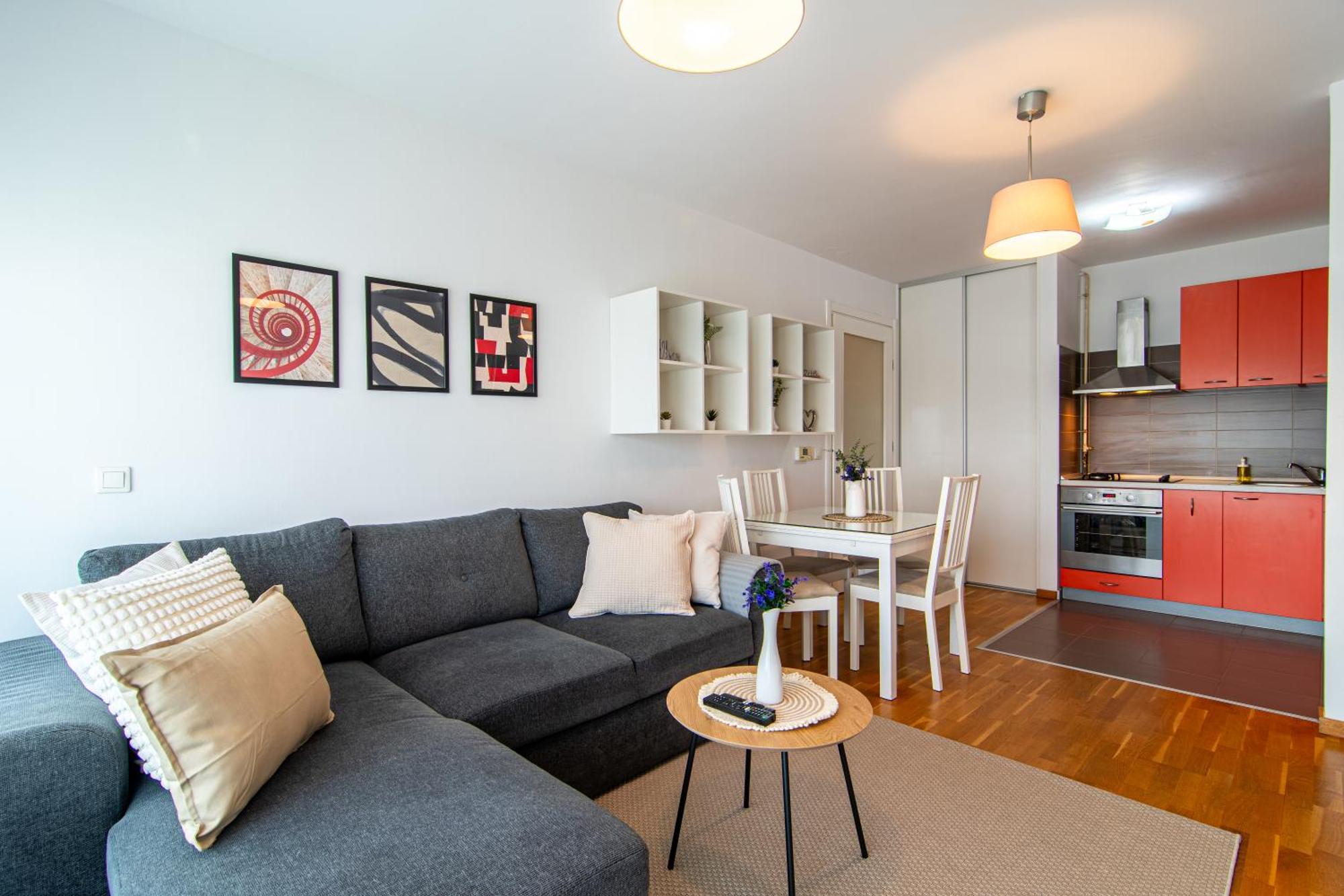 Flexible Selfcheckins 68 - - Garage - Loggia - New Apartment Zagreb